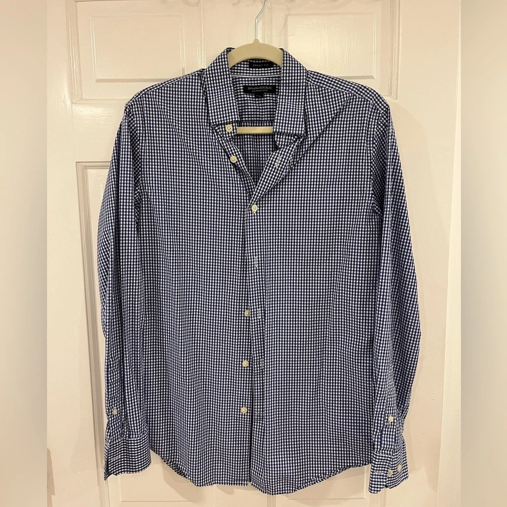 Banana Republic Men's Blue Checkered Shirt